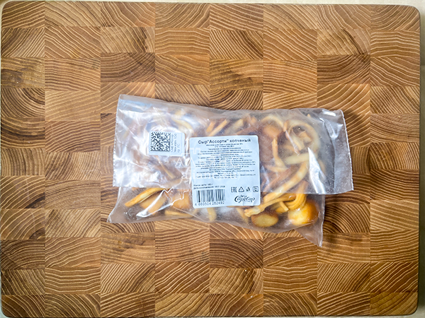 Сыр 150 гр ГОРНЫЙ СЫРОВАР (Ассорти копчёный) в Костроме