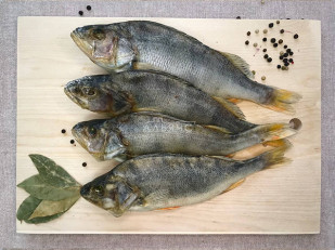 Сыр к пиву: Окунь речной вяленый